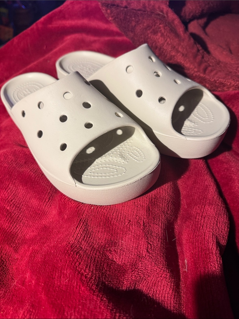 Women’s Size 10 Crocs Classic Platform Cream colored Slide Sandals